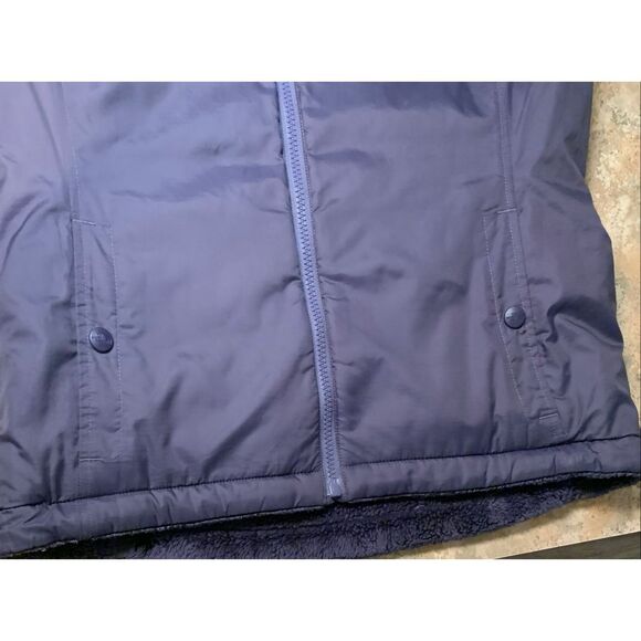 The North Face Purple Mossbud PRIMALOFT Reversible Insulated Jacket Vest sz M - Picture 2 of 9